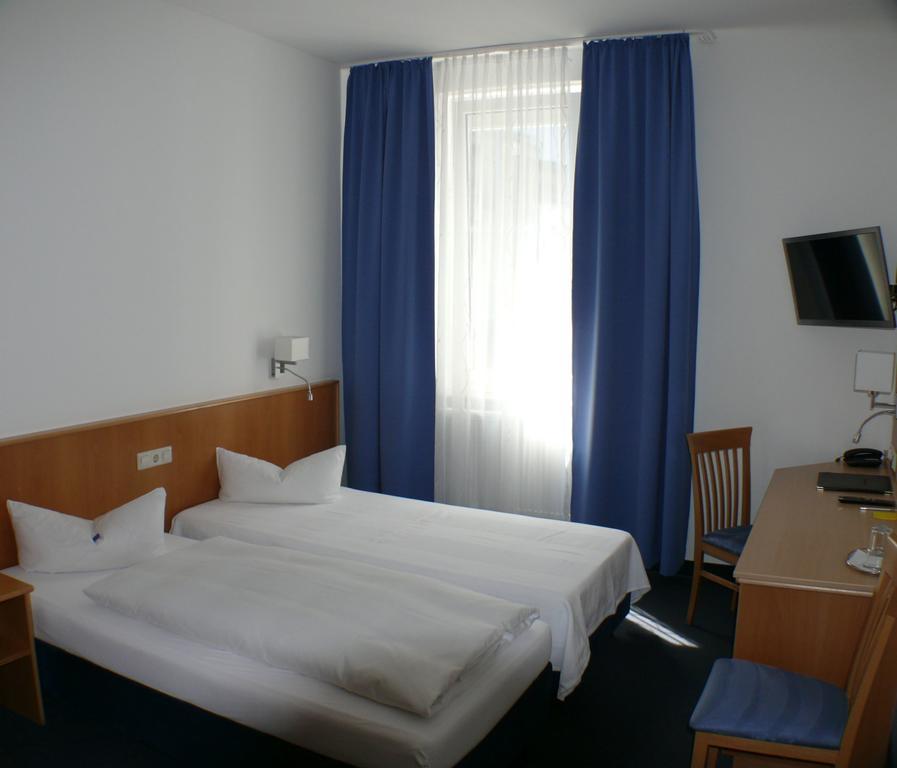 Hotel Garni - Haus Gemmer Coburg Habitación foto